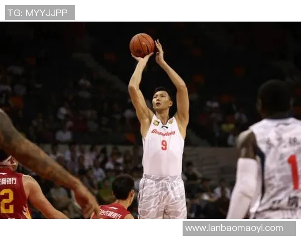 周鹏的篮球之路：从青涩少年到国家队核心的成长历程与奋斗精神